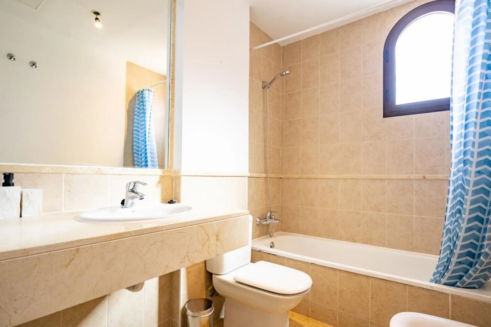 Increible Y Moderno Apartamento Duplex Con Piscinas Y Preciosas Vistas Estepona Apartment