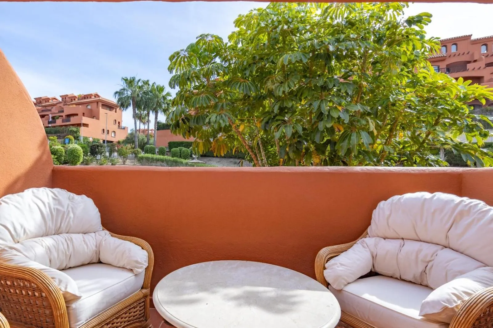 Increible Y Moderno Apartamento Duplex Con Piscinas Y Preciosas Vistas Estepona Apartment